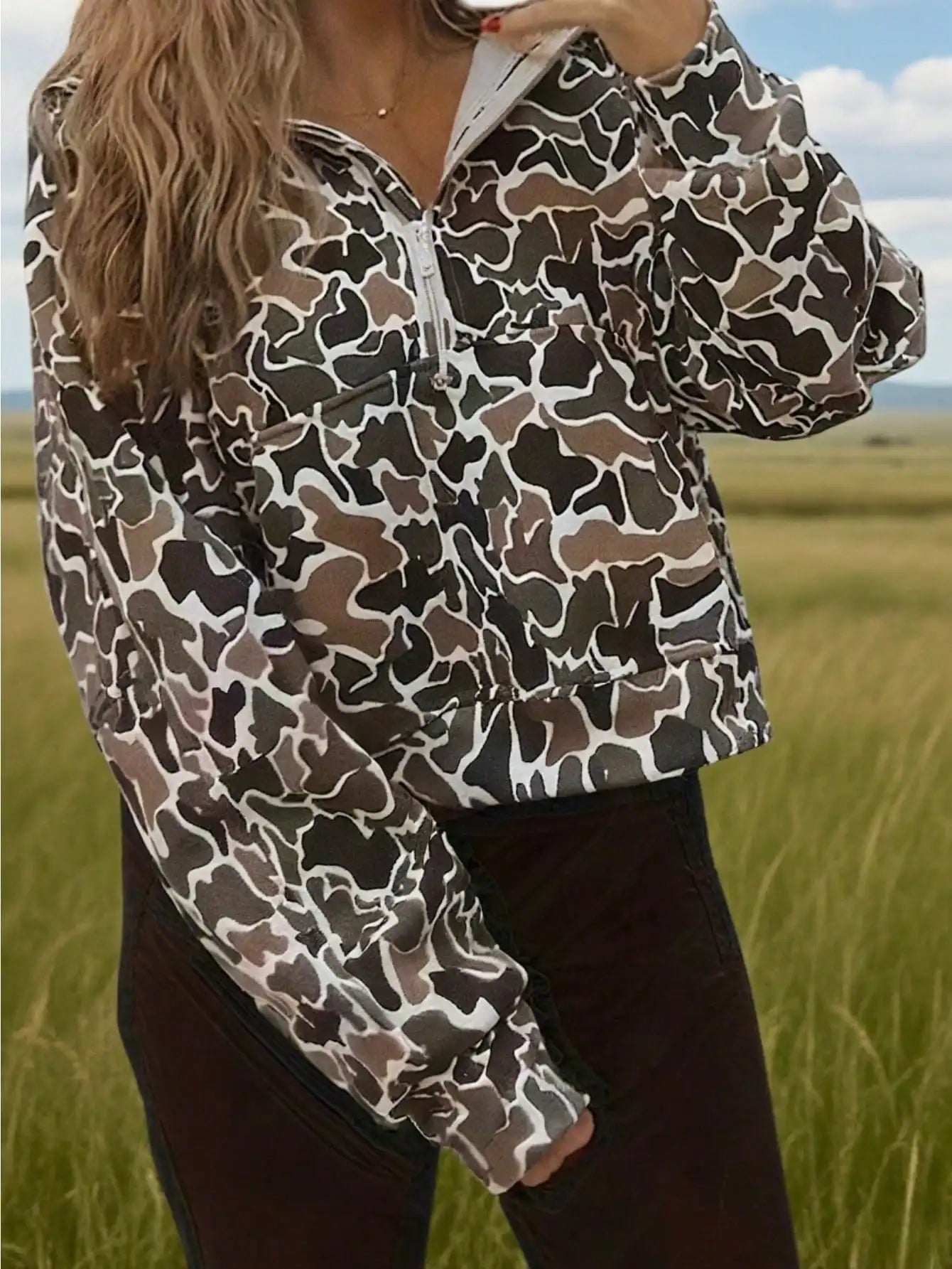 Women's Camo Print Half-Zip Pullover Jacket - Casual Outdoor Wear